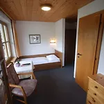 ゲストハウス Tirol 3*