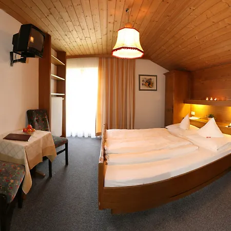 招待所 蒂罗尔旅馆 瑙德斯