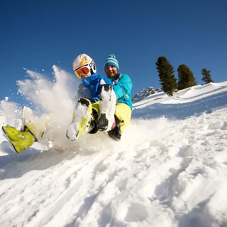 蒂罗尔旅馆 3* 瑙德斯