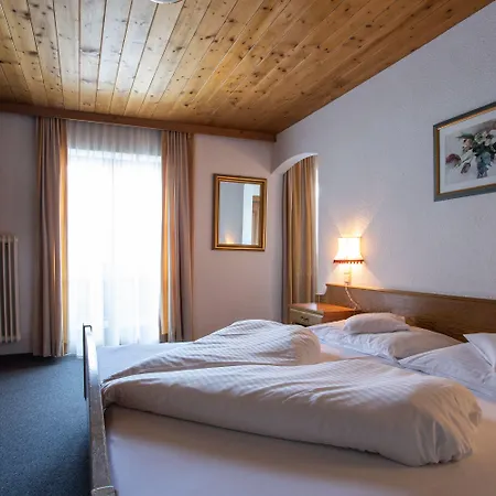 蒂罗尔旅馆 瑙德斯