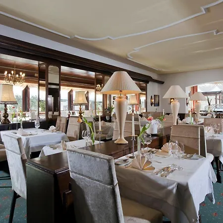 蒂罗尔旅馆 招待所 瑙德斯