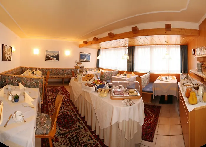 Tirol בית הארחה