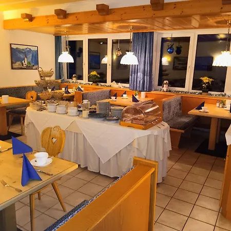 بيت ضيافة Tirol 3*